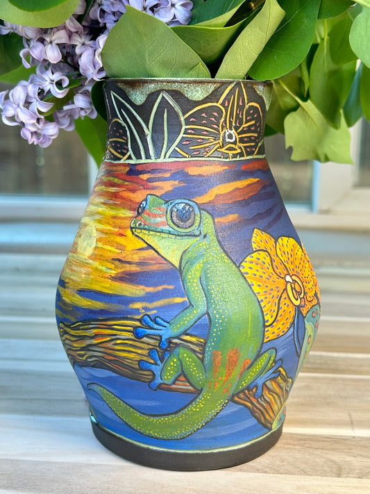 Sunrise Gecko with Orchids Vase