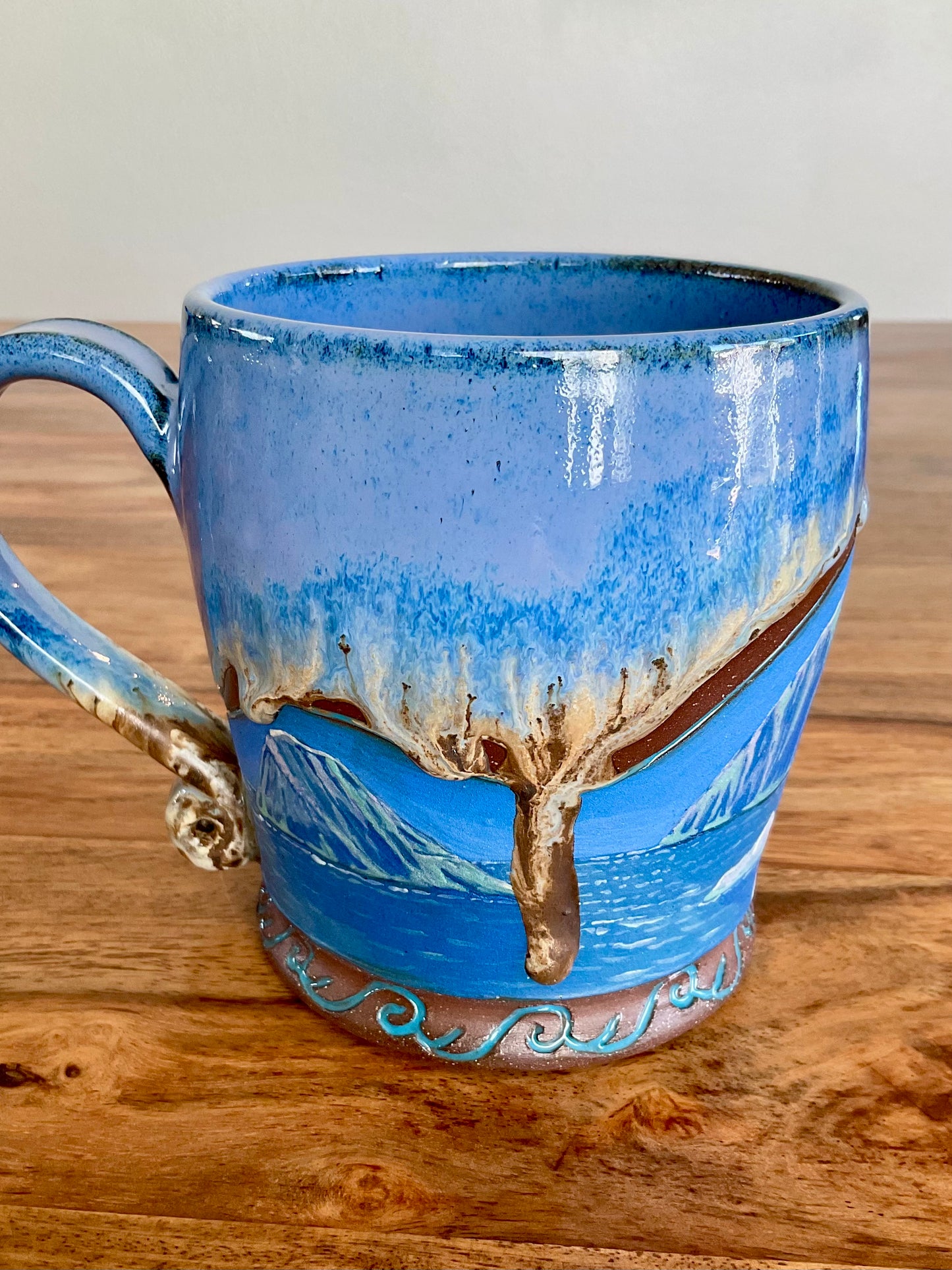 Polar bear and icebergs mug